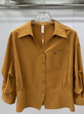 鑫远傲88B-22专柜正品新款春季女装时尚翻领宽松休闲打底上衣女22