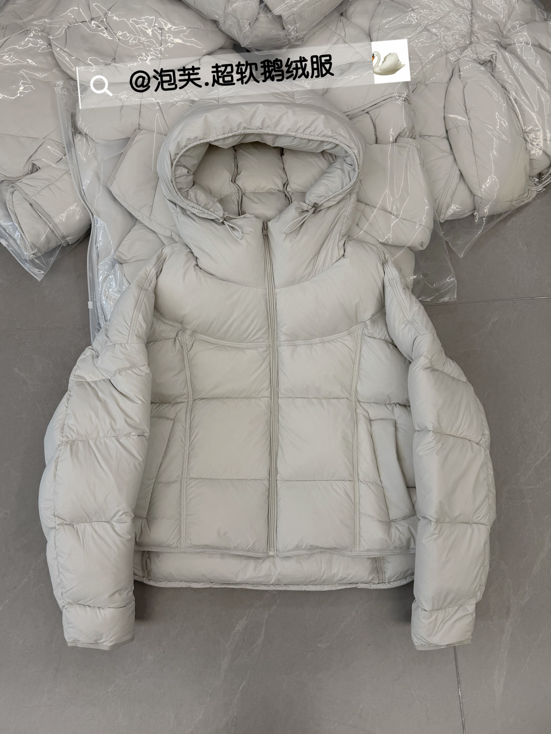 欧洲站欧货2025新款冬季泡芙90白鹅绒羽绒服女短款连帽加厚外套