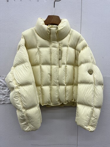 欧洲站2025新款冬立领90白鹅绒羽绒服女短款加厚保暖面包服外套潮