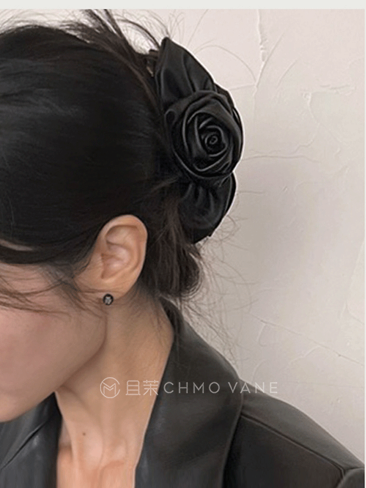 甜酷氛围感~pu双面花朵鲨鱼夹