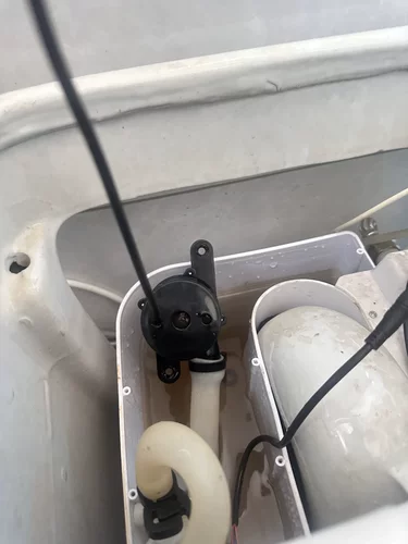 智能马桶U型水箱，两角水泵,12伏50w，质保二年