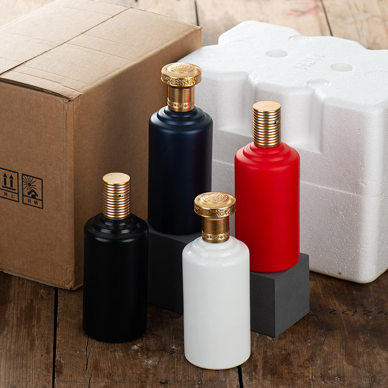 1斤装乳白玻璃酒瓶500毫升玻璃酒瓶白瓷酒瓶自酿白酒瓶可定制包装