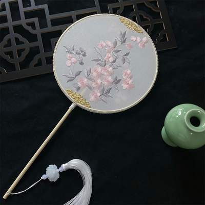 古风汉服刺绣团扇汉服舞蹈扇