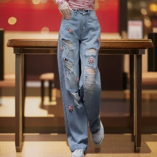 时尚刺绣玫瑰花破洞牛仔裤女2026春季新款高腰宽松显瘦阔腿直筒裤