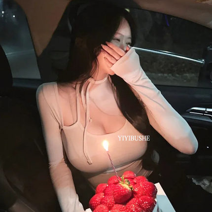 当天发 韩国代购正品MV071性感纯欲风 挂脖系带显胸大紧身长袖T恤