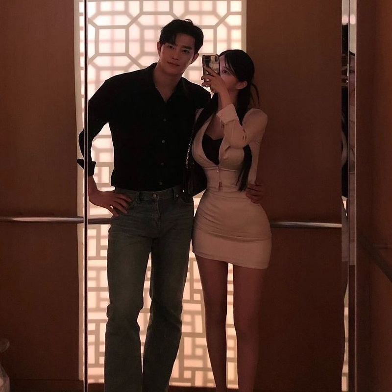 求婚女主同款性感珍珠开衫半身裙