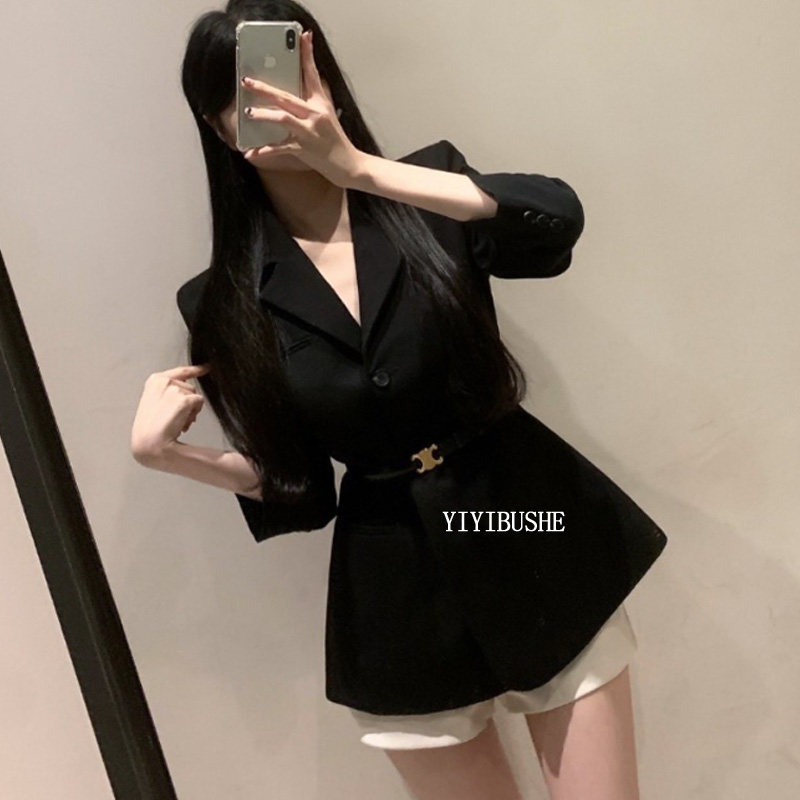 巨好看的掐腰修身黑色西装外套