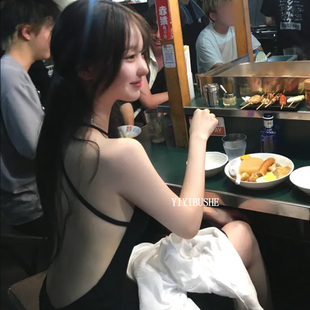 韩国代购PN286绝美高级感 性感露背小心机挂脖鱼尾吊带连衣裙