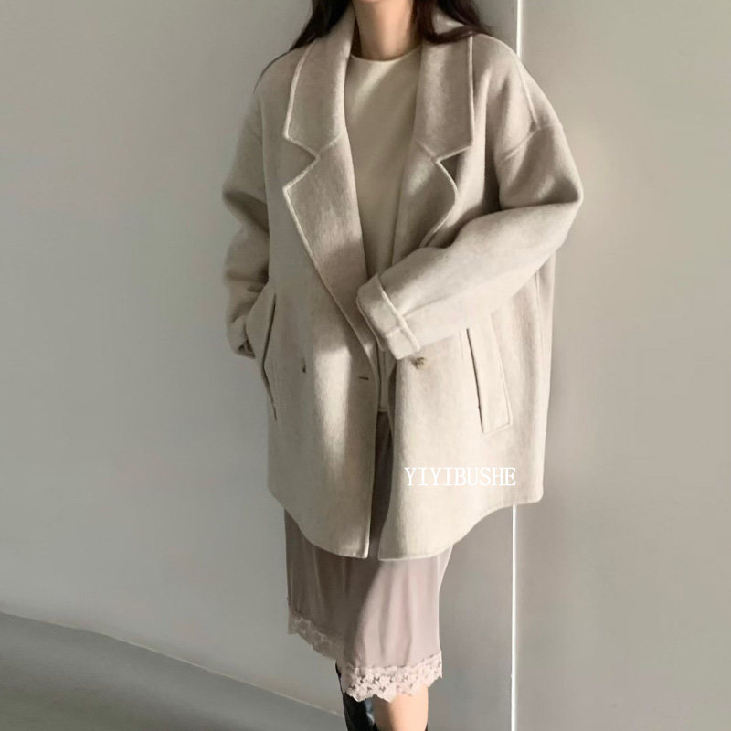挺阔版型大翻领宽松毛呢外套