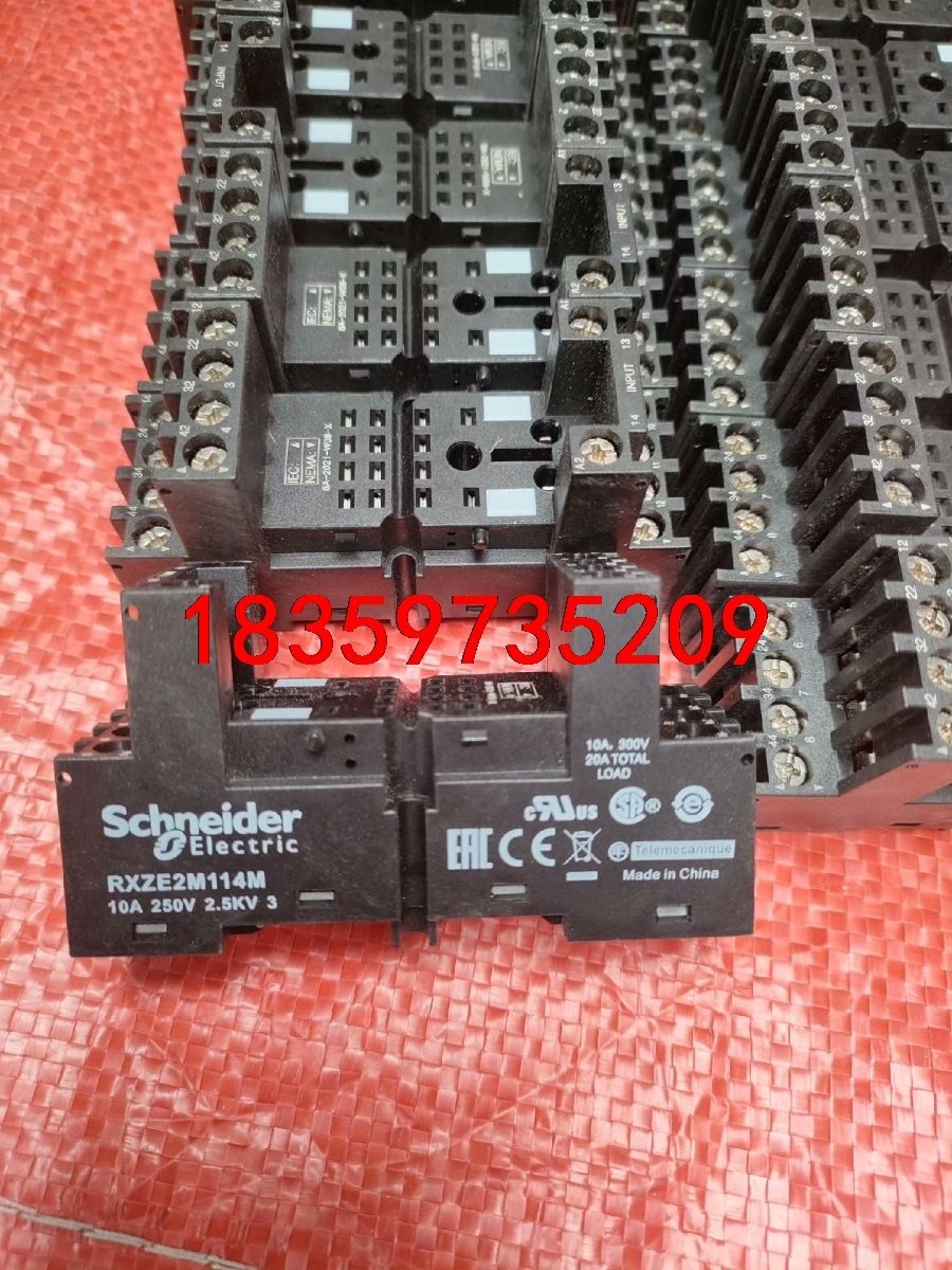 施耐德小型中间继电器底座RXZE2M114M正品14脚座10议价
