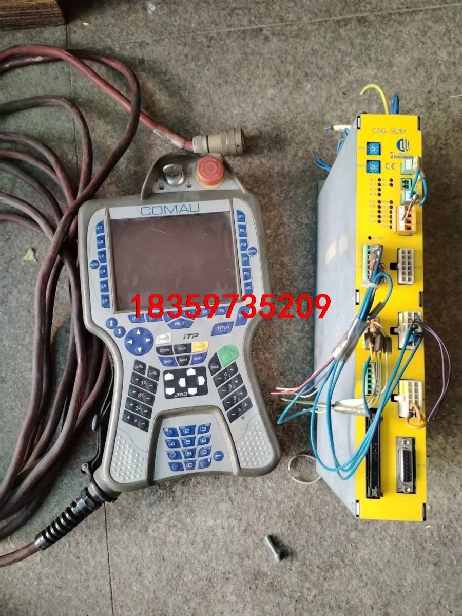 COMAU柯马控制器C5G-SDM，功能包好，成色如图，要的议价