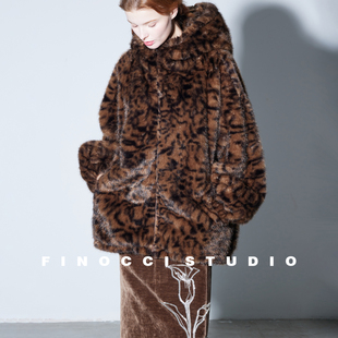 FINOCCI寒冷BI入金钱豹复古野美人大气连帽保暖豹纹环保皮草外套