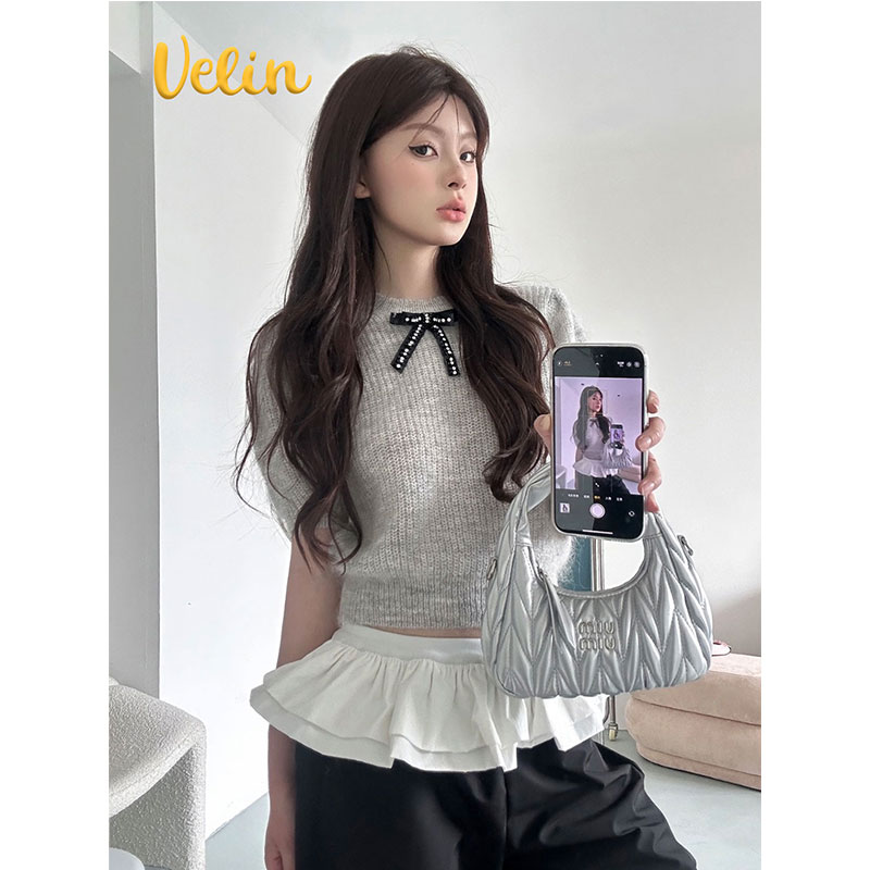 Velin 韩国博主同款灰色短款针织上衣花边拼接黑色阔腿裤设计感女
