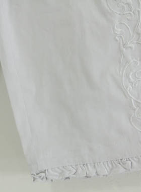 唐朝正品 黑白天下 白色绣花边五分裤