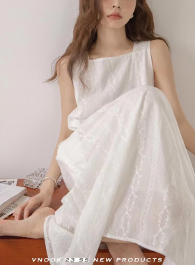 高个子法式白色吊带连衣裙女2026夏季新款巨好看抽绳刺绣气质长裙