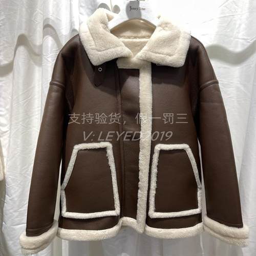 2024秋季新款专柜正品外套皮草