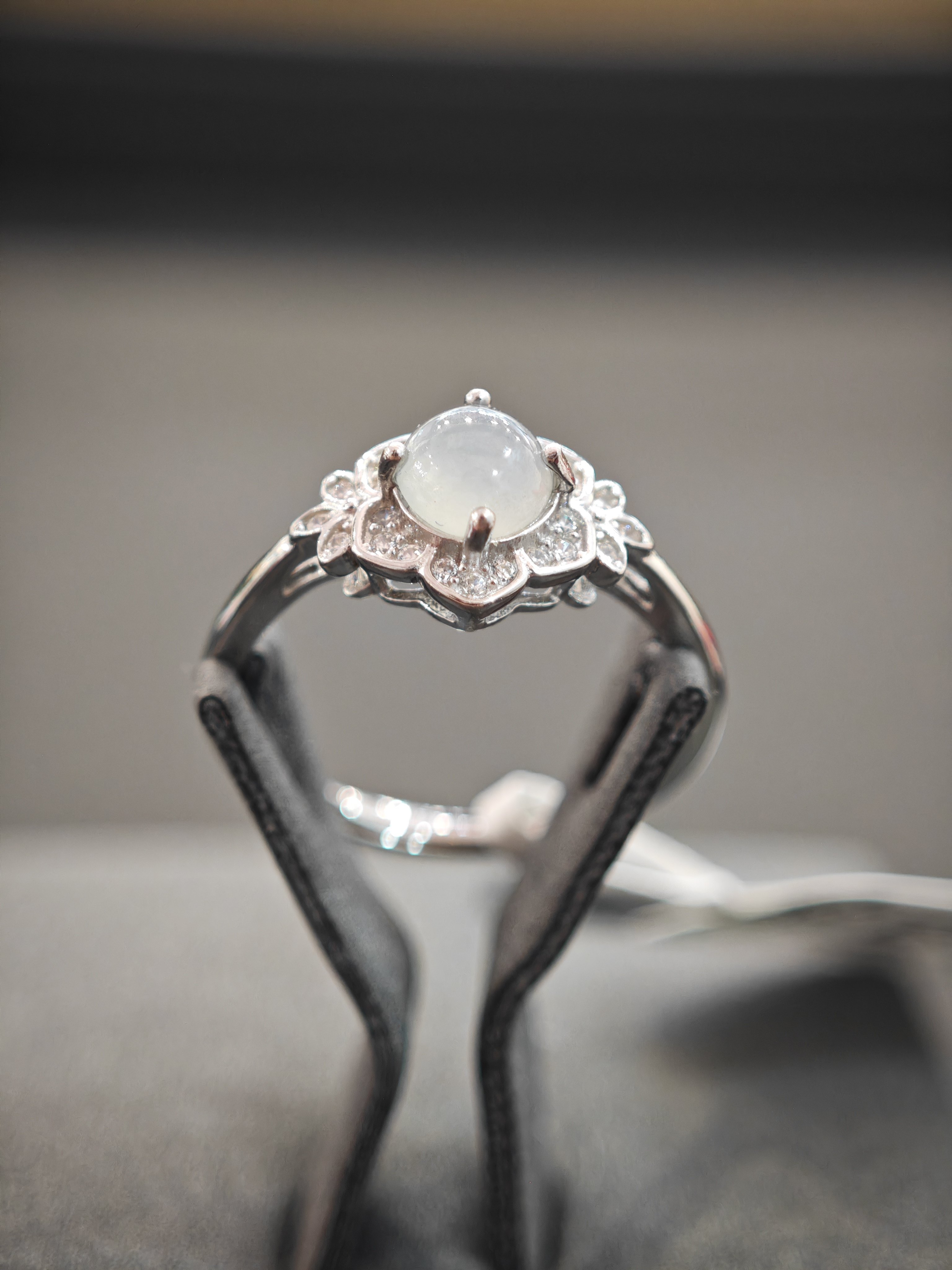 天然缅甸翡翠A货玉戒指保真镶嵌玉指环白冰戒圈尾戒生日礼物