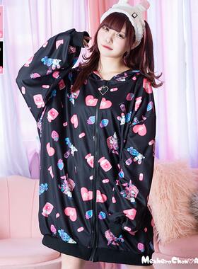 吉儿メンヘラチャン兔娃娃联名第4弹满版连帽外套ACDCrAG台湾代理