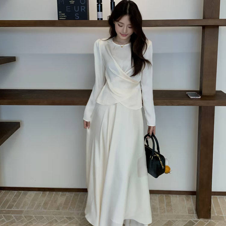 时尚起义天丝荡领罩衫半裙套装