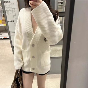 oversize!单排扣白色V领毛衣开衫女2026春季新款韩版宽松针织衫