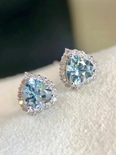 18K金女镶南非高品质钻石 0.85克拉天然海蓝宝石爱心耳钉真金真钻
