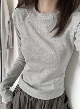 美式复古刺绣灰色长袖t恤女修身显瘦正肩上衣秋冬内搭磨毛打底衫