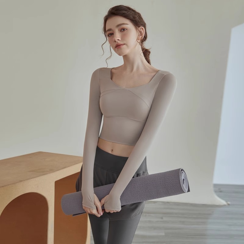 带胸垫运动上衣女瑜伽长袖