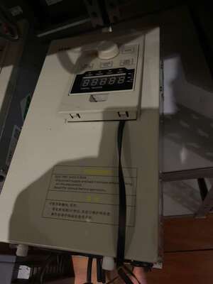 HXWEI小为变频器7.5kw拆机几乎有2个变频器功