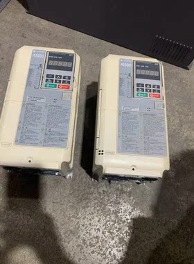 安川A1000变频器5.5KWAB4A0018FAA实物