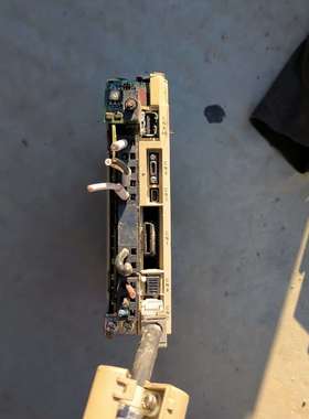 安川伺服驱动器总线400wSGDV-2R8A11B成色不-议价