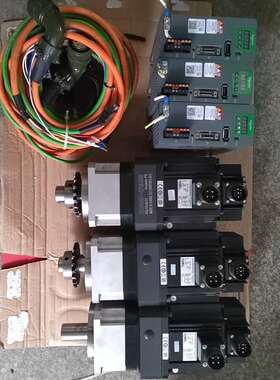 施耐德1.5KW伺服LXM16DU15M2X+BCH16H