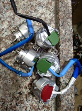 西克编码器SKS36HFAOS05二手拆机功能正常-议价