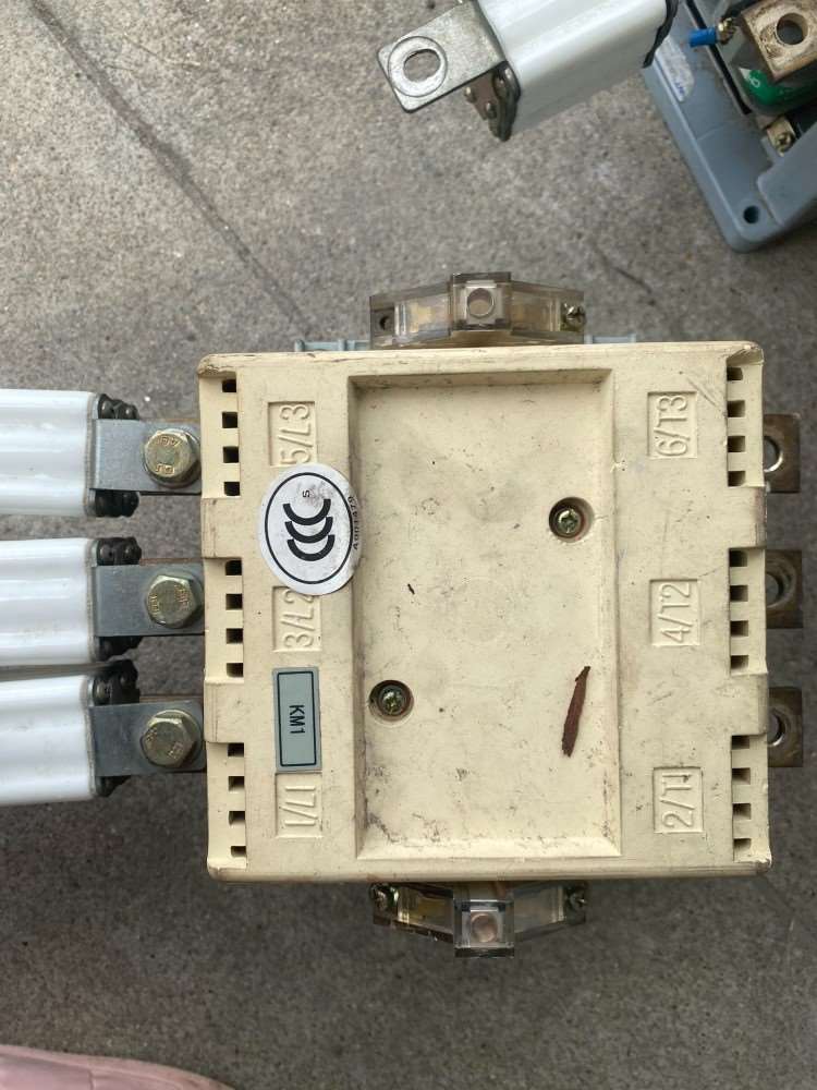 正泰CJ20-250交流接触器