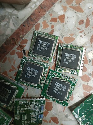 AD9852AST   拆机现货-议价