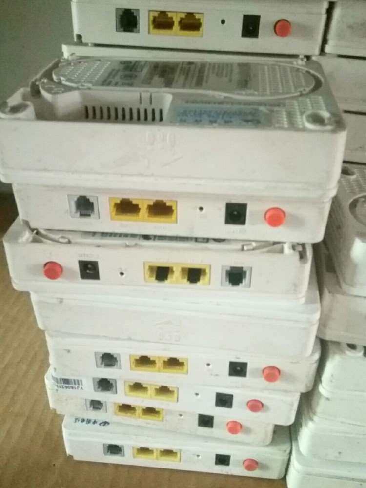 二手华为8120C专拍连接