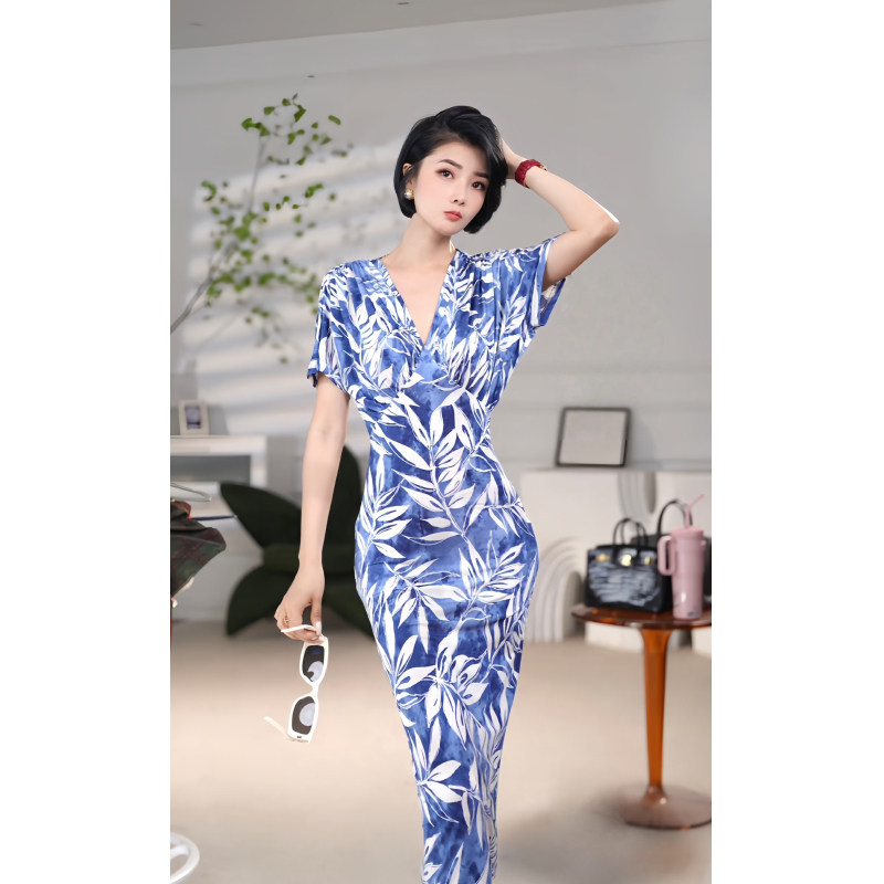 XULU原创夏季长叶针织印花性感包臀裙气质温婉修身高腰V领连衣裙