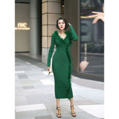 XULU原创秋季 简约气质温柔优雅高腰纯色裙精致羽毛针织连衣裙