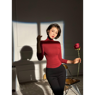 XULU原创纯色慕斯绒时尚 圆弧下摆上衣 感名媛百搭休闲高领七分袖