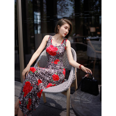 XULU原创针织印花复古豹纹玫瑰性感优雅小众气质无袖U型领连衣裙