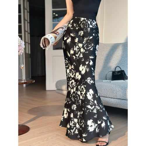 XULU原创春夏醋酸缎面高腰印花包臀裙法式优雅百搭修身A字半身裙