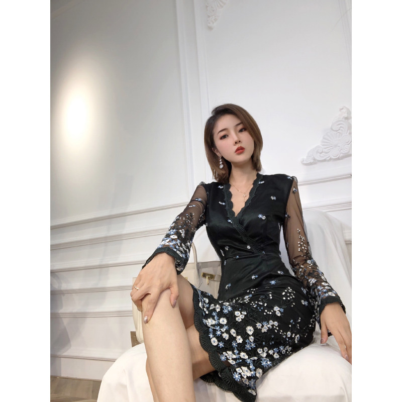 XULU原创 流行女新款网纱刺绣小雏菊碎花连衣裙 气质显瘦仙女裙