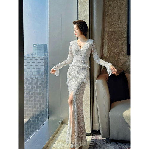 XULU原创春夏蕾丝优雅性感流苏复古包臀裙宫廷风喇叭袖V领连衣裙