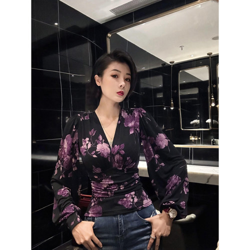 XULU原创秋季进口水晶麻印花修身打底衫气质性感V领灯笼袖上衣