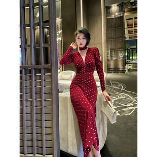 褶皱显瘦鱼尾连衣裙 感V领羊腿袖 XULU原创醋酸波点法式 休闲时尚