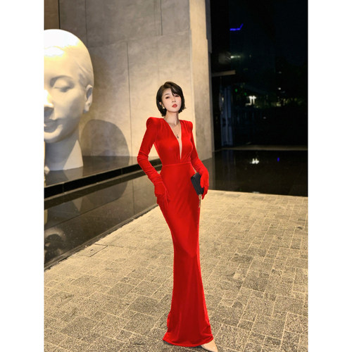 XULU原创进口丝绒红色高阶优雅深V领礼服裙赫本风高腰长袖连衣裙