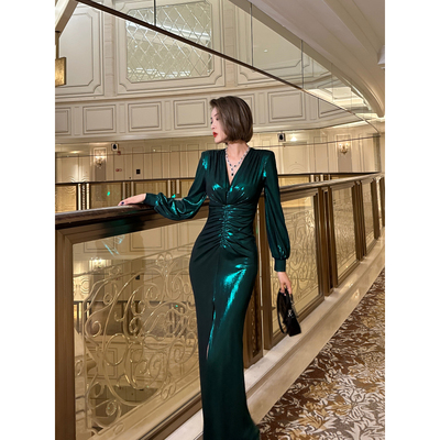 时尚优雅纯色褶皱修身长袖连衣裙