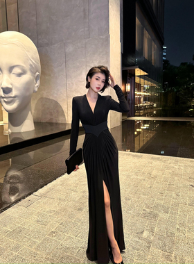 XULU原创秋冬纯色水晶麻拼醋酸礼服裙气质褶皱修身开叉V领连衣裙