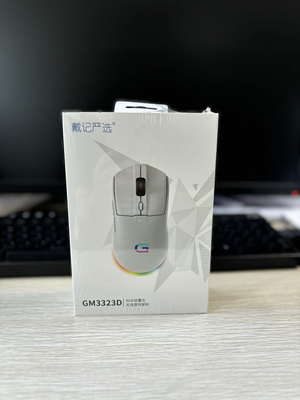 戴尔戴记严选无线鼠标游戏电竞鼠标RGB可充电鼠标白色GM3323D