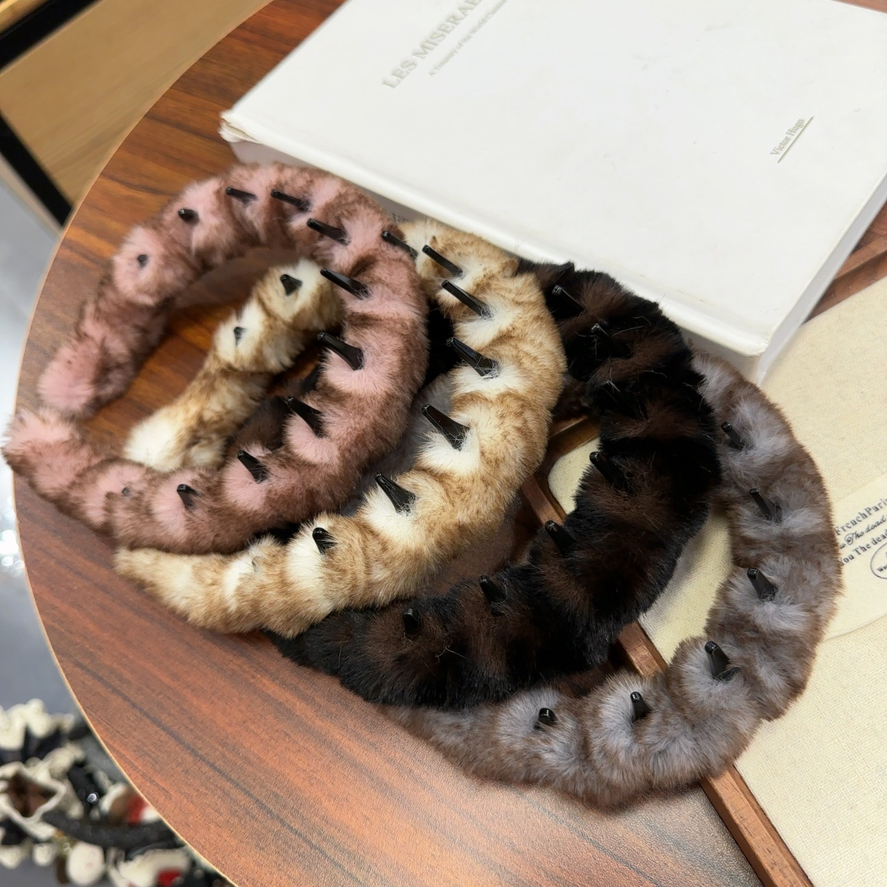 秋冬毛绒带齿发箍防滑高颅顶头箍洗脸化妆发卡百搭简约气质头饰