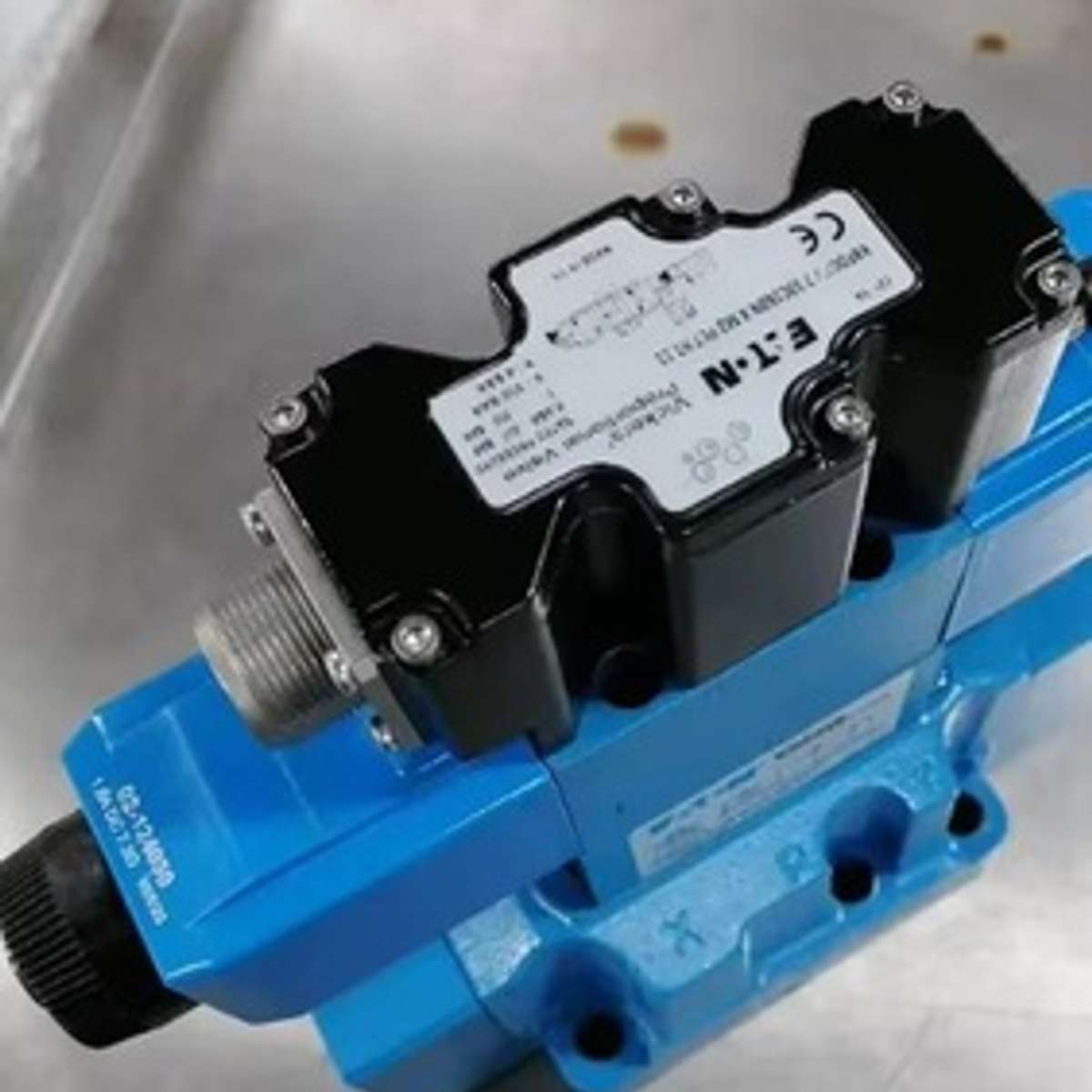 Proportional Valve KBDG5V-7-2C180N-T-M2-PE7-H1-10/11/20 DG5S